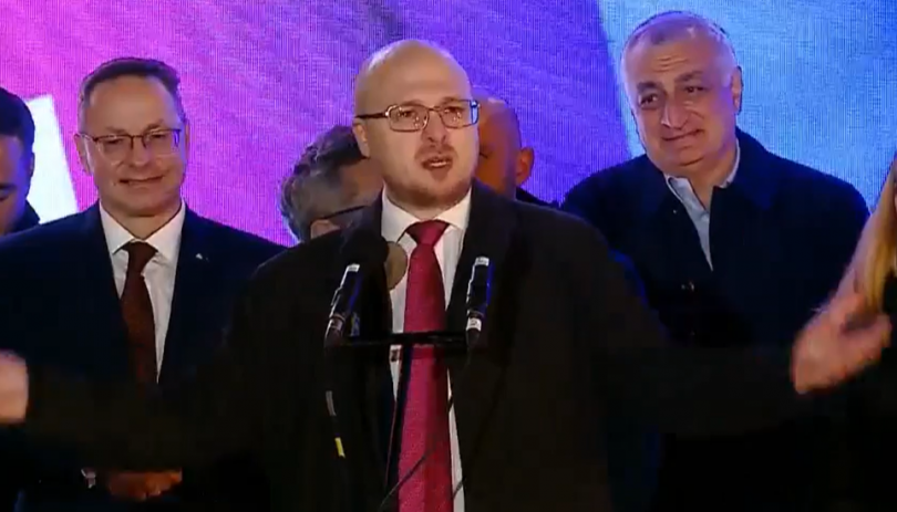 ოტოსონი აქციის მონაწილეებს: არასოდეს დანებდეთ! ძლიერად იდექით!